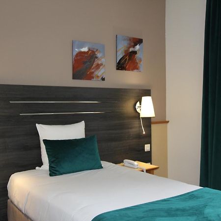 Hotel Cerise - Les Sources Luxeuil-Les-Bains Exterior foto